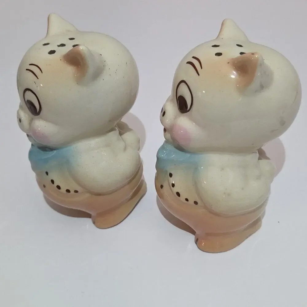 MCM Pig Salt & Pepper Shakers Blue Bandana Scarf Kitsch Anthropomorphic Ceramic